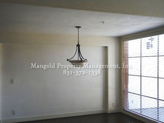 5th image of 191 Lighthouse Ave #2