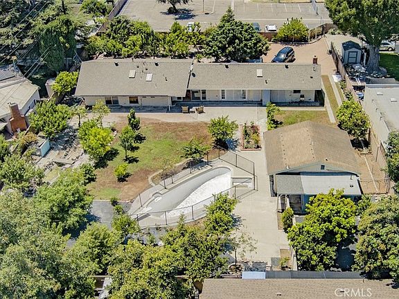 2nd image of 8442 Trask Ave