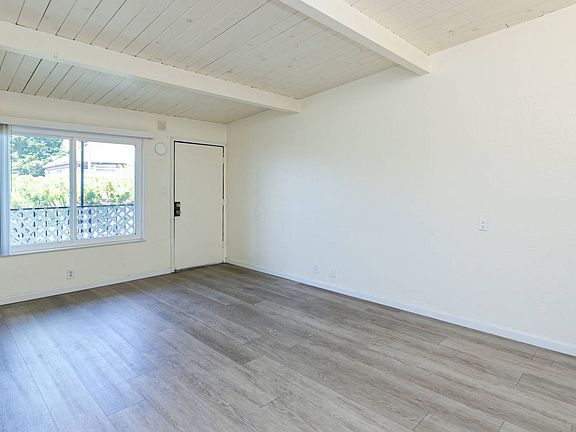 3rd image of 740 27th St APT 5