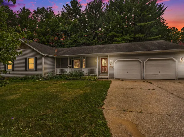13119 112th Ave, Grand Haven, MI 49417