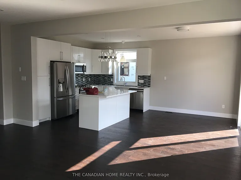 1753 Brayford Ave — Photo 8