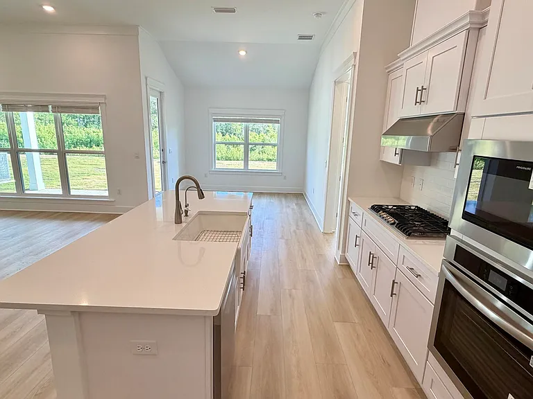 938 Crystal Bayou Blvd — Photo 11