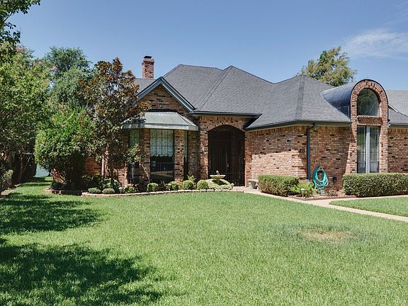 4th image of 613 Sunset Hill Dr