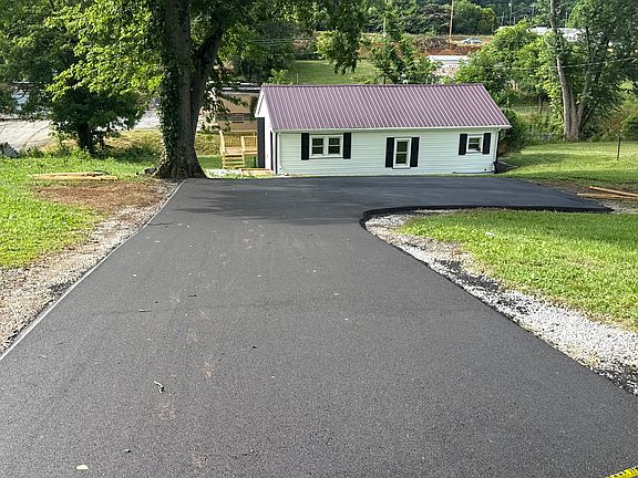 3rd image of 5740 Dodson Ferry Rd