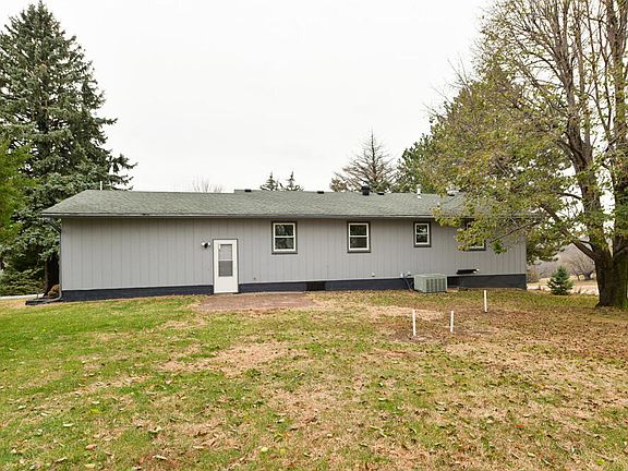 4th image of 14651 Meadowbrook Ln