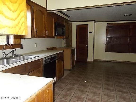 4th image of 216 Landry Dr