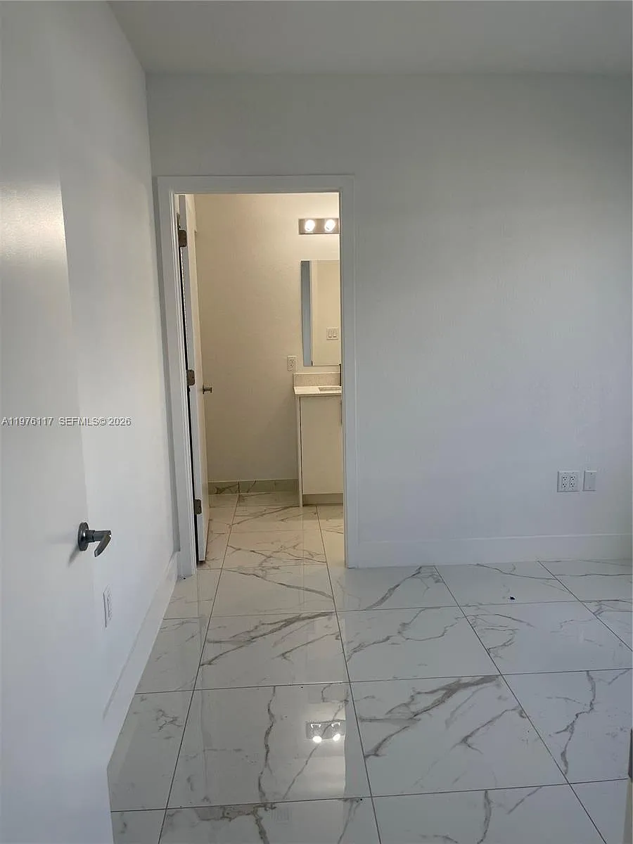 Building Photo - 25806 SW 144th Ct