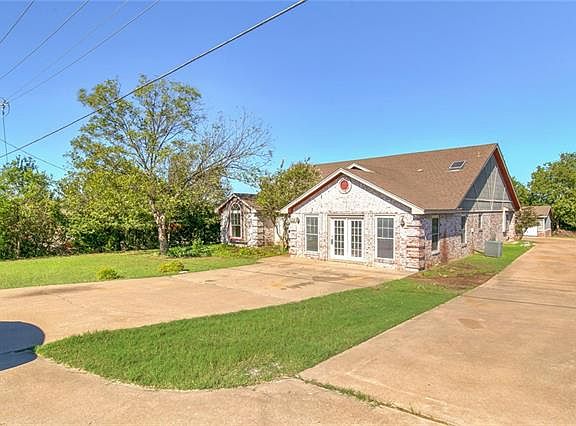 4th image of 104 Knob Hill Dr