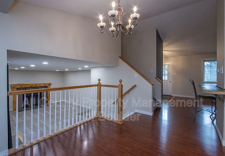 2124 Stuart St — Photo 11