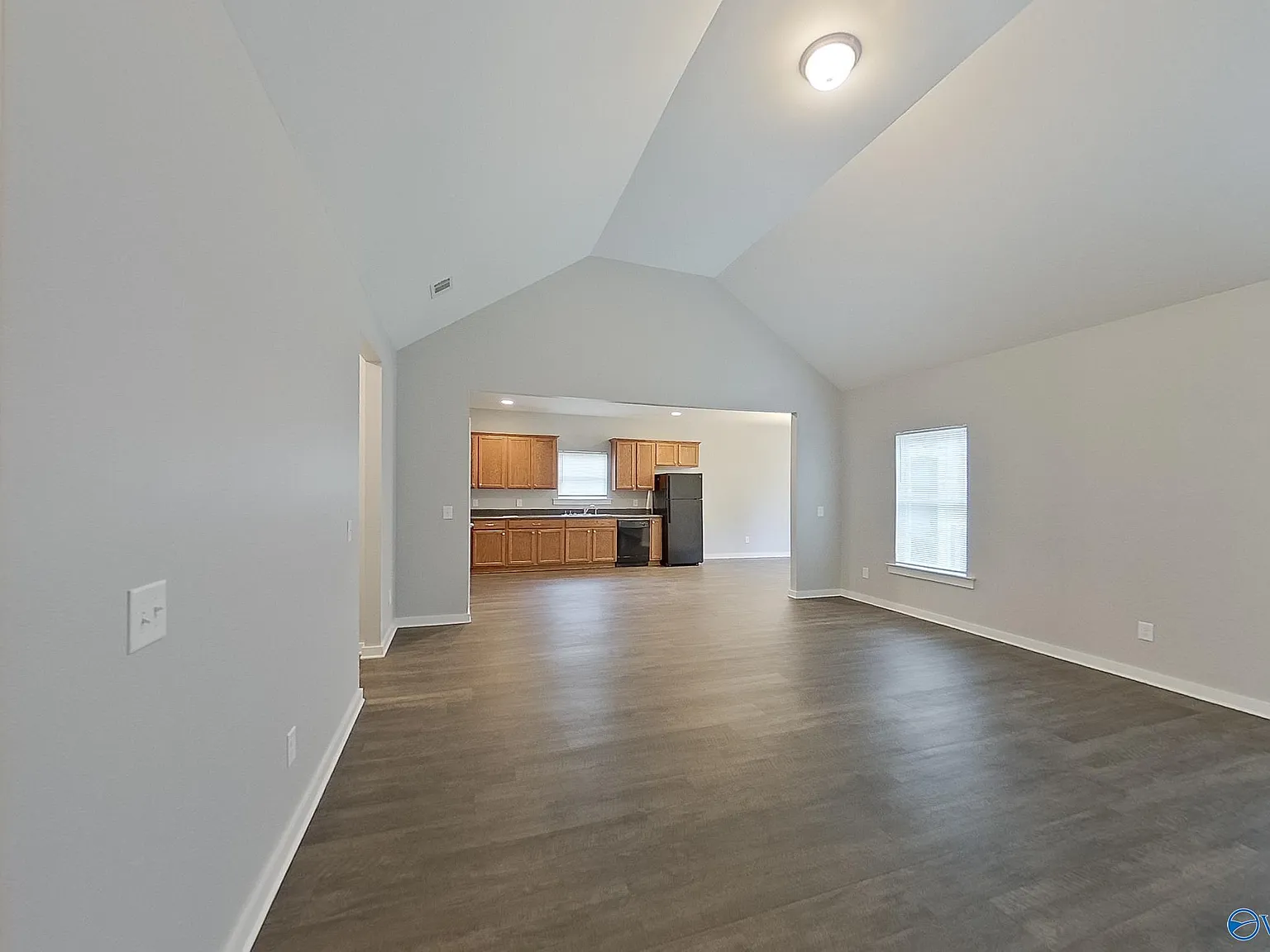 4 bed, 2.0 bath, 1843 sqft, $1,875 — Photo 4