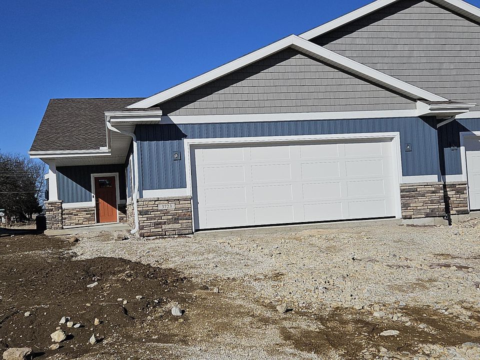 1st image of 3723 Newcastle Dr Unit 32