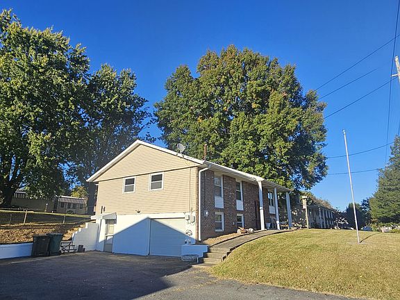 3rd image of 1170 Old Airport Rd