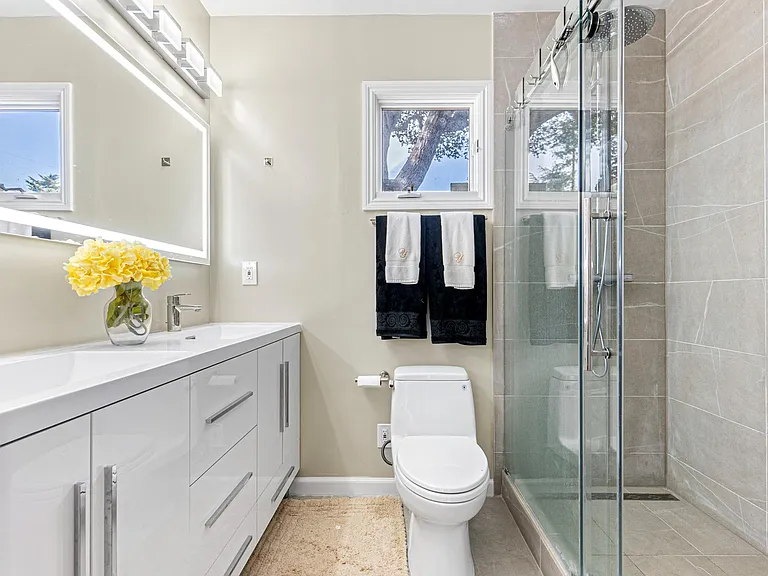 670 Spargur Dr — Photo 15