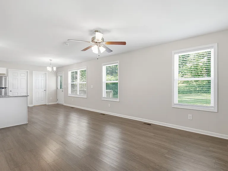 222 Cave St #B — Photo 10