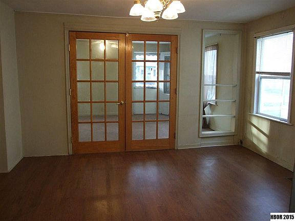 3rd image of 124 N Grant St