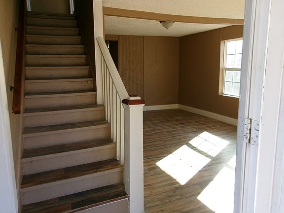 2nd image of 1209 Speedway St