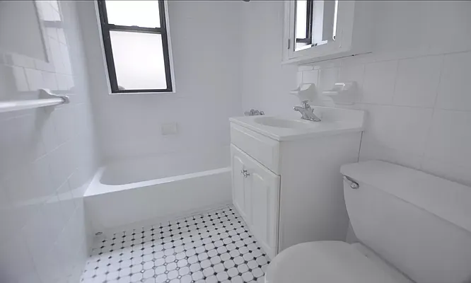Rented by Manhattan Realty Group | media 1