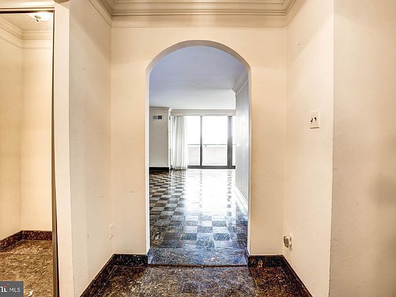 2nd image of 4620 N Park Ave APT 1206W