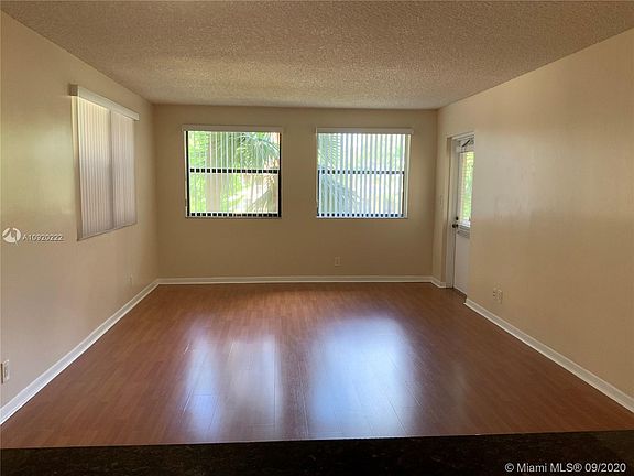 5th image of 8180 Geneva Way #224