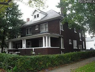 3222 Scranton Rd photo 1