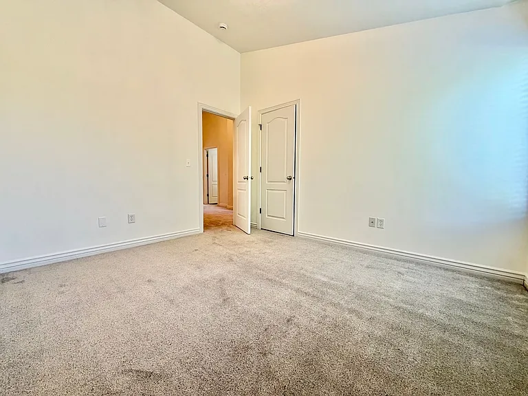 6712 S Bonham Ln — Photo 8