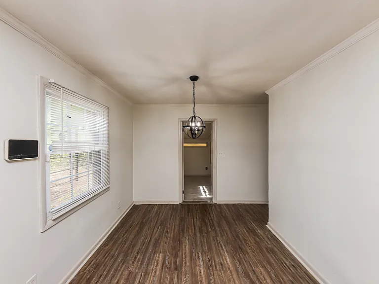 210 Oak Dr SE — Photo 5