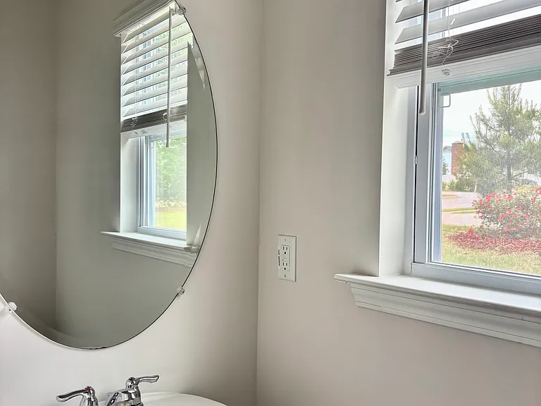 358 Falcon Ct — Photo 14