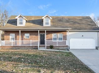 613 E Lake Cv, La Vergne, TN 37086