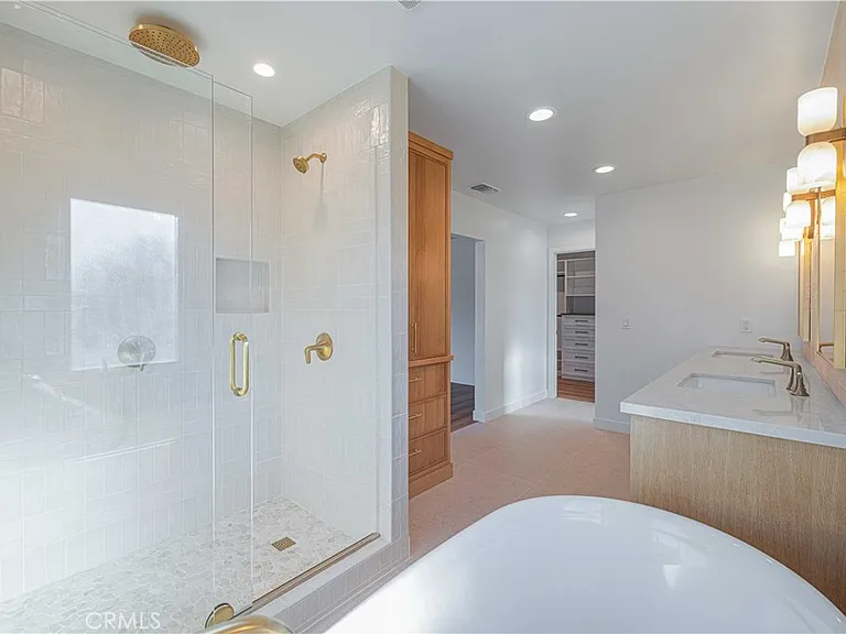 21 Longstreet — Photo 15