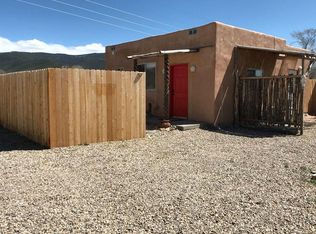 928 Calle Del Llano #B, Taos, NM 87571