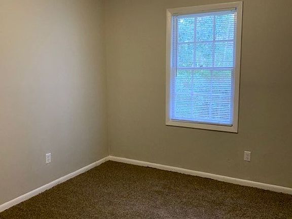 5th image of 608 Scott Dr