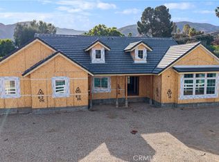 1500 W Chase Dr, Corona, CA 92882