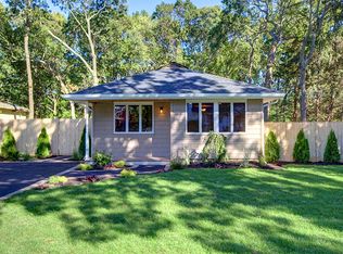 5 Avenue C, Holbrook, NY 11741