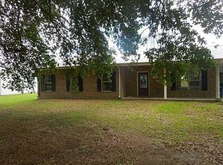 1200 W Highway 90, Iowa, LA 70647