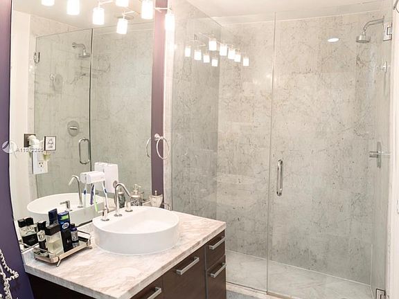 4th image of 244 SE Biscayne Blvd #2405