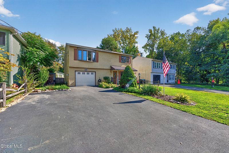 2nd image of 75 Homewood Avenue