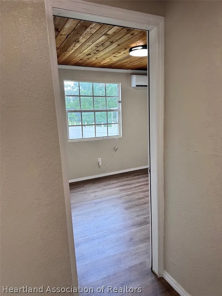 2 bed, 1.0 bath, 1073 sqft, $1,500 — Photo 3