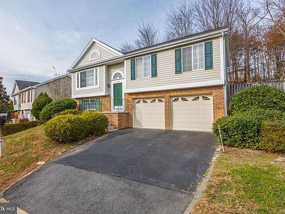 Oversized 2 car garage!