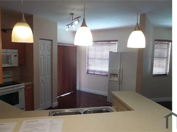 1907 Belmont Ln, North Lauderdale, FL