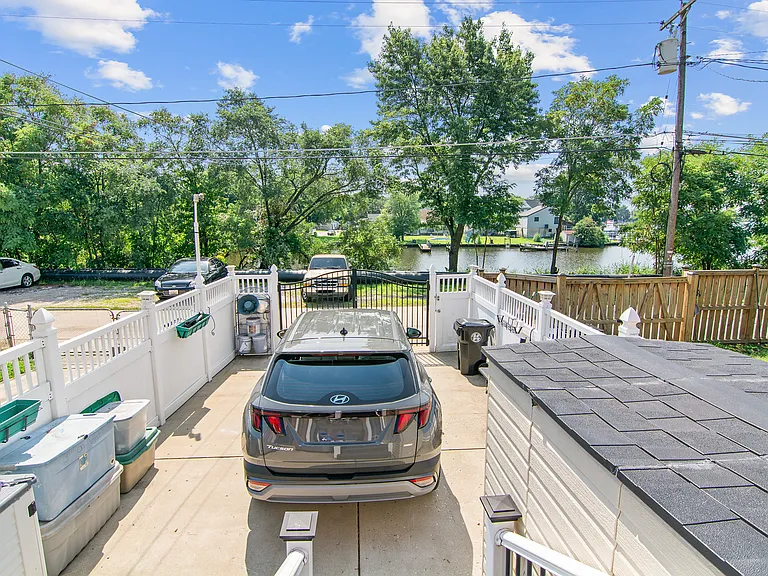 7825 Charlesmont Rd — Photo 30
