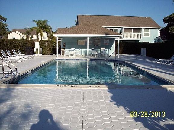 3rd image of 1558 Trafalgar Ln