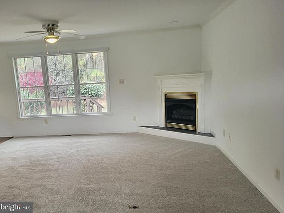 3rd image of 25 Aintree Dr