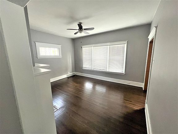 5th image of 373 Linden Ave