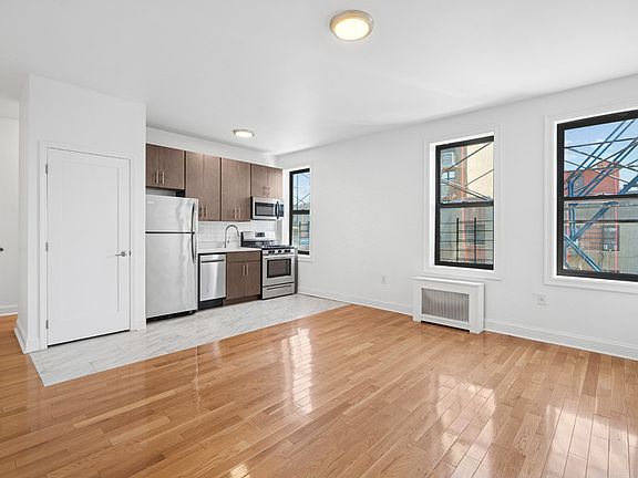 3rd image of 385 Fort Washington Ave APT 66