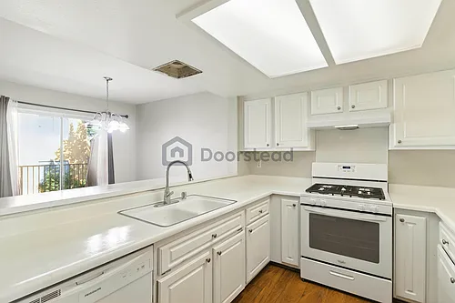 1025 N Tippecanoe Ave Photo 1