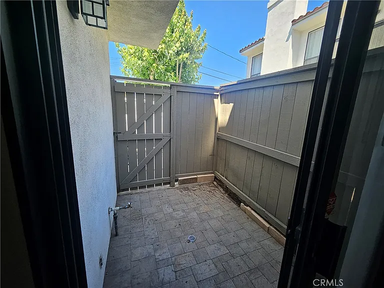 2336 Elden Ave #M — Photo 11