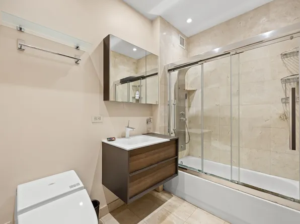 45 Oceana Drive East image 22 of 31