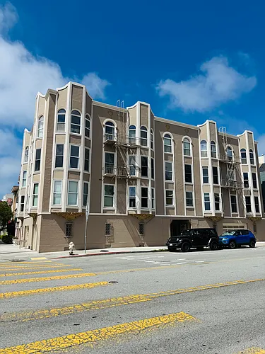 1690 Bay St #101 Photo 1