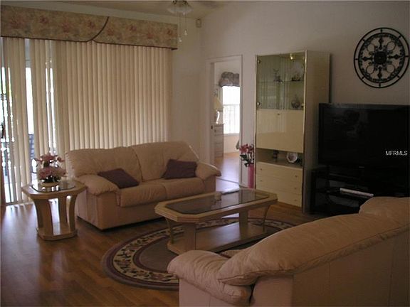 3rd image of 2511 Estancia Blvd
