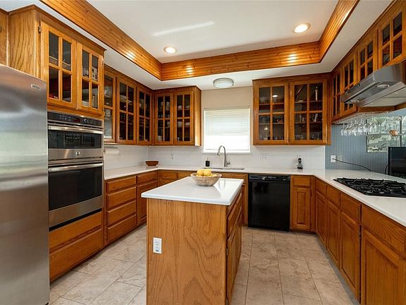 4th image of 8232 Saddlebrook Dr